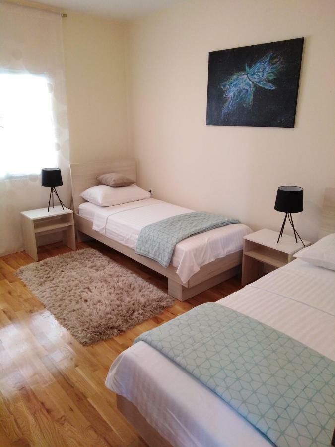 Apartments Ana 比比涅 外观 照片